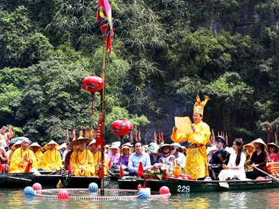 “Về miền di sản Tràng An“