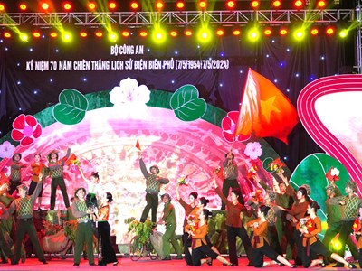 Đặc sắc chương trình nghệ thuật “Điện Biên Phủ - Sáng mãi thiên sử vàng”