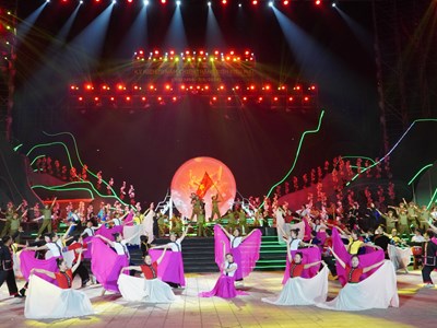 Sơ duyệt chương trình nghệ thuật đặc biệt “Điện Biên Phủ - Mốc vàng lịch sử”