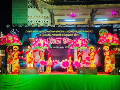 Rực rỡ sắc màu văn hóa tại Lễ hội Vía Bà Chúa Xứ núi Sam