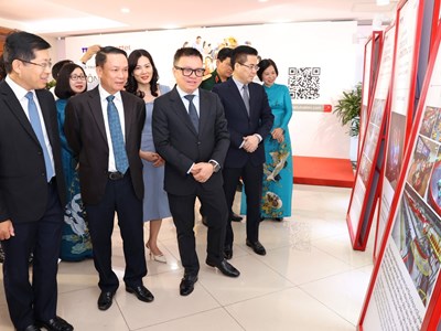 Trao giải ảnh, video “Công nghệ từ trái tim-Technology with heart“