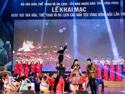 Tôn vinh bản sắc văn hóa truyền thống các dân tộc vùng Đông Bắc
