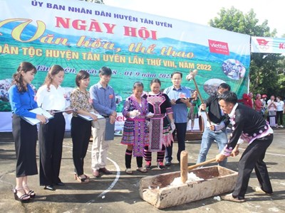 Về Tân Uyên vui “Tết độc lập” với đồng bào các dân tộc