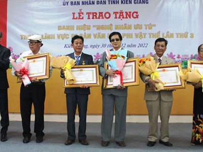 Kiên Giang xét tặng danh hiệu “Nghệ nhân nhân dân”, “Nghệ nhân ưu tú”
