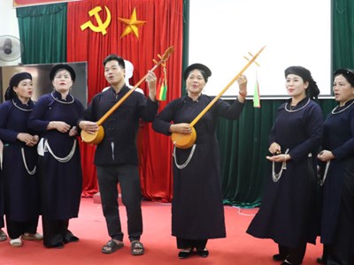 Người Tày ở Chợ Đồn gìn giữ, phát huy di sản hát Then, đàn Tính