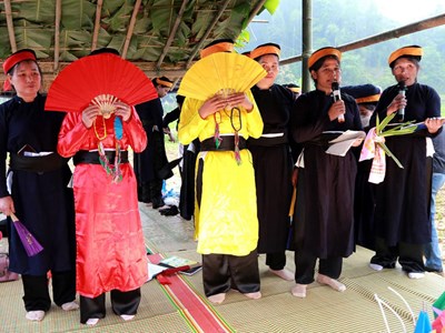 Bảo tồn nghi thức điệu múa, hát trong lễ hội Nàng Hai ở Quảng Hòa