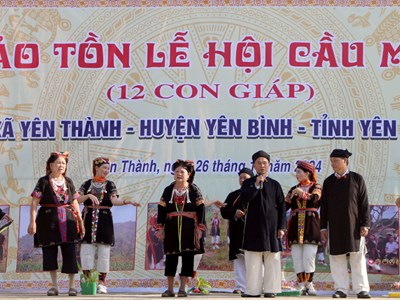 Độc đáo Lễ hội cầu mùa của người Dao Quần trắng ở Yên Bình