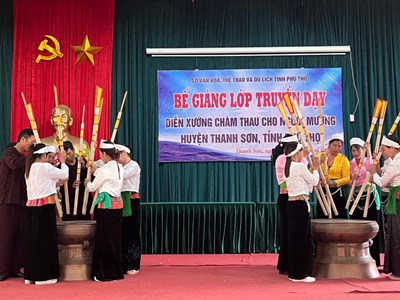 Bảo tồn nghệ thuật diễn xướng “Chàm thau” dân tộc Mường gắn với du lịch 