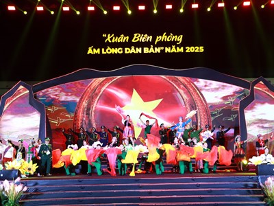 Chủ tịch nước Lương Cường dự chương trình “Xuân Biên phòng ấm lòng dân bản“