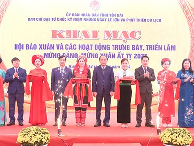 Yên Bái khai mạc Hội Báo Xuân mừng Đảng, mừng Xuân Ất Tỵ 2025