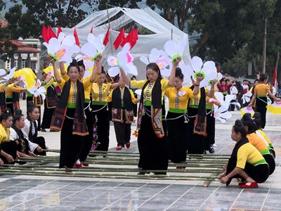 Sôi nổi các hoạt động văn hóa mừng Đảng, mừng Xuân Ất Tỵ 2025