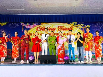 Đội Tuyên truyền lưu động Kiên Giang mang văn nghệ đến với phạm nhân  