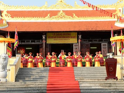 Kiên Giang dâng hương tưởng niệm các Vua Hùng  