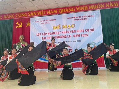 Gắn phong trào văn hóa, văn nghệ với phát triển du lịch cộng đồng