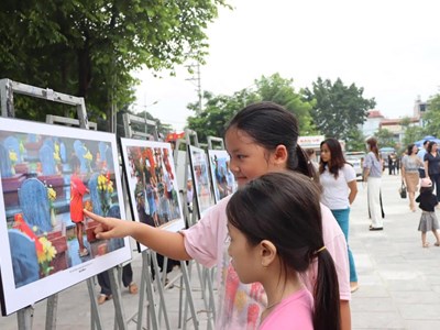  Phát huy giá trị di sản văn hóa gắn với giáo dục trong trường học