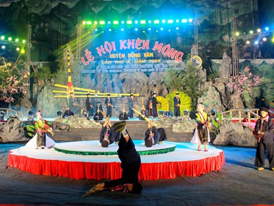 Vui hội Khèn Mông trên Cao nguyên đá Đồng Văn