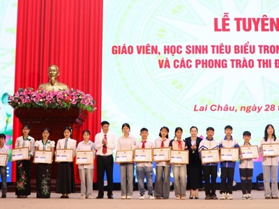 Lai Châu tuyên dương giáo viên, học sinh tiêu biểu trong các phong trào thi đua 