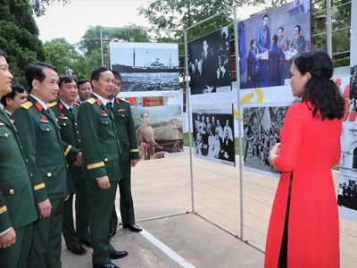  Trưng bày hình ảnh, tư liệu về “Đảng Cộng sản Việt Nam - Từ Đại hội tới Đại hội”