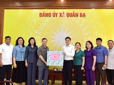 Xã Quản Bạ chú trọng đẩy mạnh chuyển đổi số phục vụ người dân