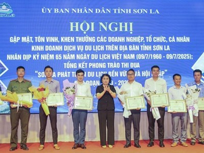 Sơn La tôn vinh các điển hình tiêu biểu trong phát triển du lịch