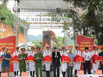 Khánh thành Khu tưởng niệm Anh hùng liệt sĩ Phạm Văn Cường
