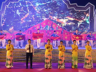 Chương trình nghệ thuật đặc biệt “Bản hùng ca cách mạng”