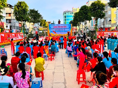 An Giang triển lãm, chiếu phim tuyên truyền Đại hội Đảng bộ các cấp