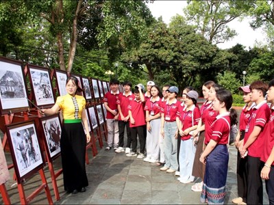 Triển lãm 'Mùa Thu độc lập' khơi dậy niềm tự hào dân tộc