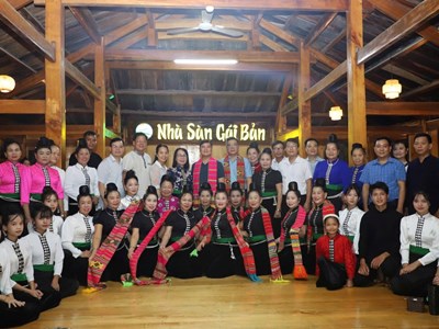  Xây dựng CLB sinh hoạt văn hóa dân gian dân tộc Thái gắn với du lịch