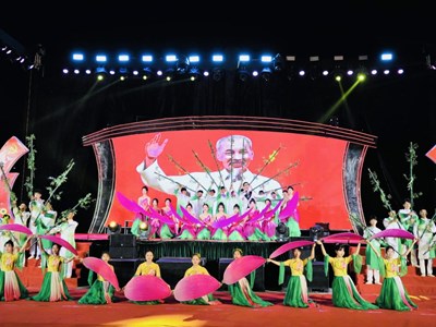 Lai Châu: Đặc sắc chương trình nghệ thuật chào mừng “Tết độc lập“