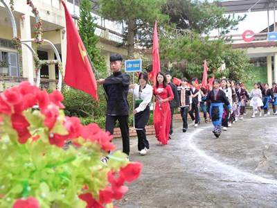 Gần 150 nghìn học sinh Lai Châu hân hoan bước vào năm học mới