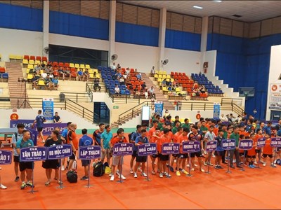 Hơn 130 VĐV tham gia Giải bóng bàn tranh Cúp Lễ hội Thành Tuyên 2025