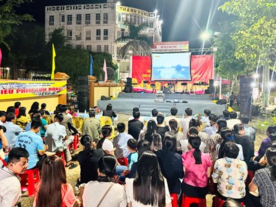 Chiếu phim, biểu diễn văn nghệ chào mừng Đại hội Đảng bộ tỉnh An Giang