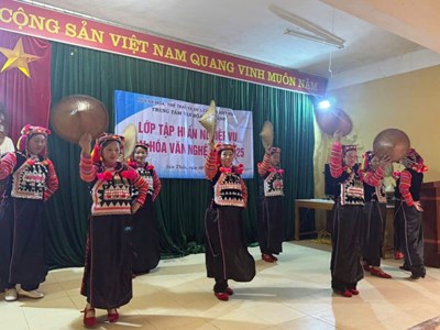 Người Hà Nhì ở Sín Thầu giữ gìn văn hóa truyền thống