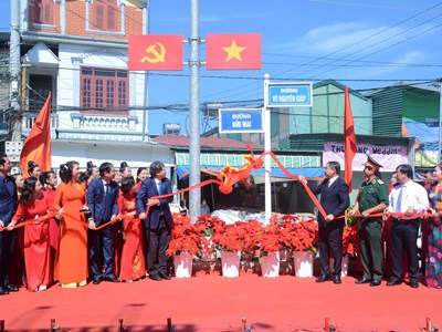 Điện Biên gắn biển nhiều tuyến đường mang tên các nghệ sĩ