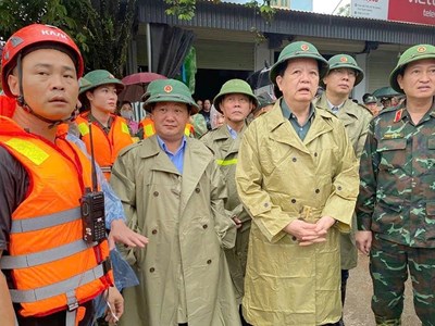 Phó Thủ tướng Mai Văn Chính chỉ đạo công tác khắc phục hậu quả thiên tai tại Tuyên Quang