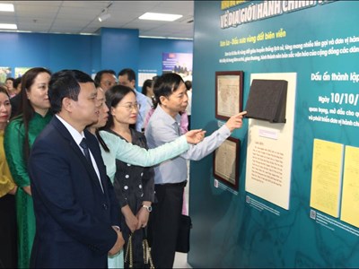 Trưng bày 200 hình ảnh tài liệu “Sơn La - Dấu ấn lịch sử qua tài liệu lưu trữ”