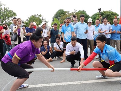 Sôi nổi hội thi thể thao truyền thống, trò chơi dân gian các dân tộc Sơn La
