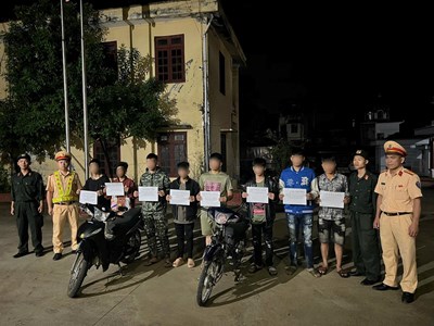  Triệu tập 8 đối tượng thanh niên “càn quấy” giao thông đêm Trung thu