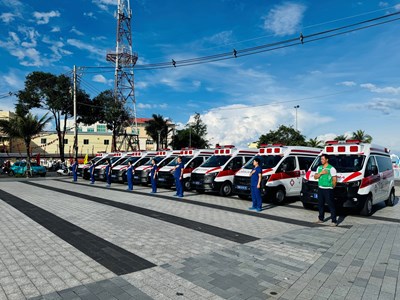 Đặc khu Phú Quốc đưa vào hoạt động 8 xe cứu thương ngoại viện 