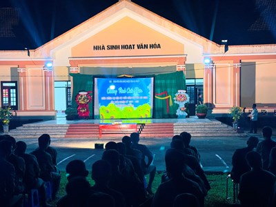 Chiếu phim tuyên truyền chào mừng thành công Đại hội Đảng bộ tỉnh An Giang