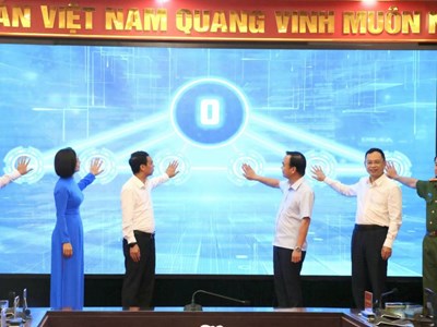 Sơn La thi đua đổi mới sáng tạo và chuyển đổi số toàn diện, gần dân