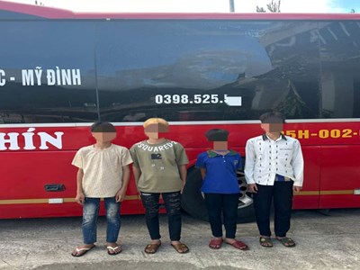 Nhanh chóng xác định 4 đối tượng ném đá vào xe khách trên Quốc lộ 32