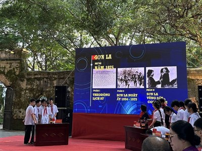 Khơi dậy tình yêu lịch sử cho học sinh bằng trải nghiệm thực tế