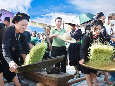 Về xã vùng cao Lâm Thượng vui hội với đồng bào các dân tộc