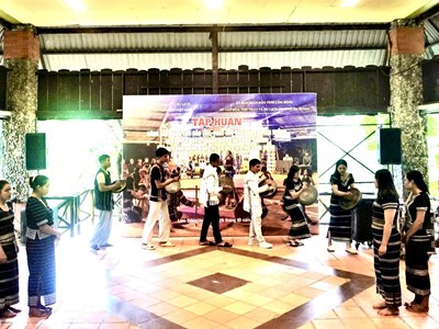 Gắn nghệ thuật diễn tấu cồng chiêng dân tộc Cơ Ho với phát triển du lịch