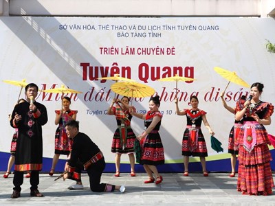 Triển lãm ảnh tư liệu, nghệ thuật “Tuyên Quang - Miền đất của những di sản”