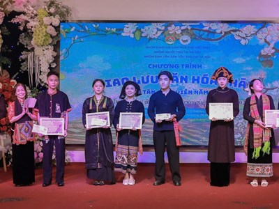 Thế hệ trẻ gắn kết, lan toả nét đẹp văn hoá dân tộc Thái tại Hà Nội