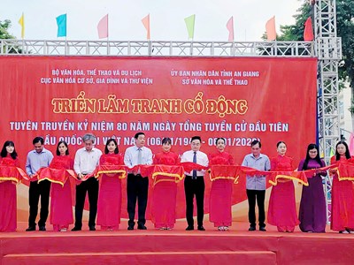 Khai mạc Triển lãm tranh cổ động tuyên truyền kỷ niệm 80 năm Ngày Tổng tuyển cử đầu tiên bầu Quốc hội Việt Nam