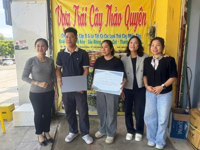 Tổng cục Du lịch Hàn Quốc tri ân người bán trái cây ở Phú Quốc vì nghĩa cử đẹp